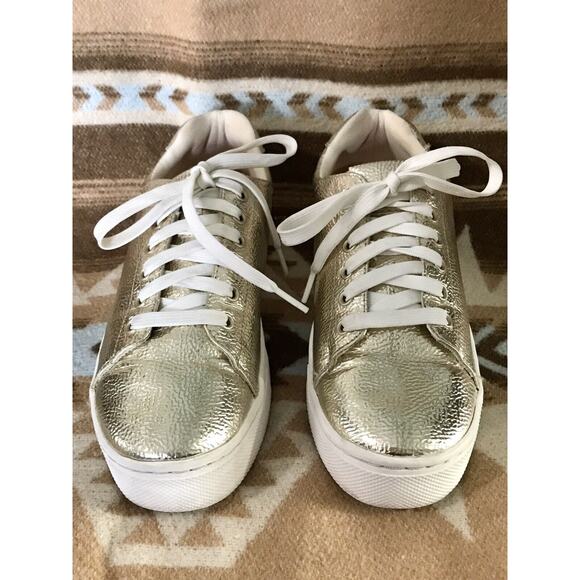 H&M Women's Lace Up Sneakers Metallic Gold Comfortable Holiday Shoes Size US 7 - Picture 3 of 12